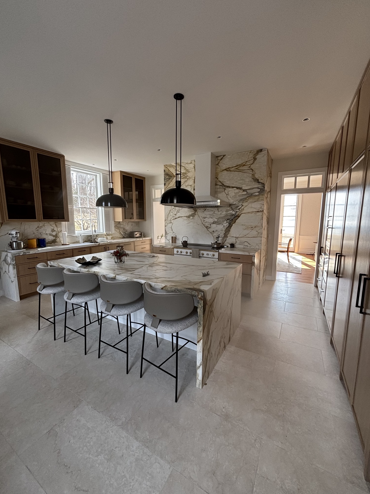 Windhill+Co-Builders-Coolidge-Point-Kitchen-2-Manchester-by-the-Sea-MA