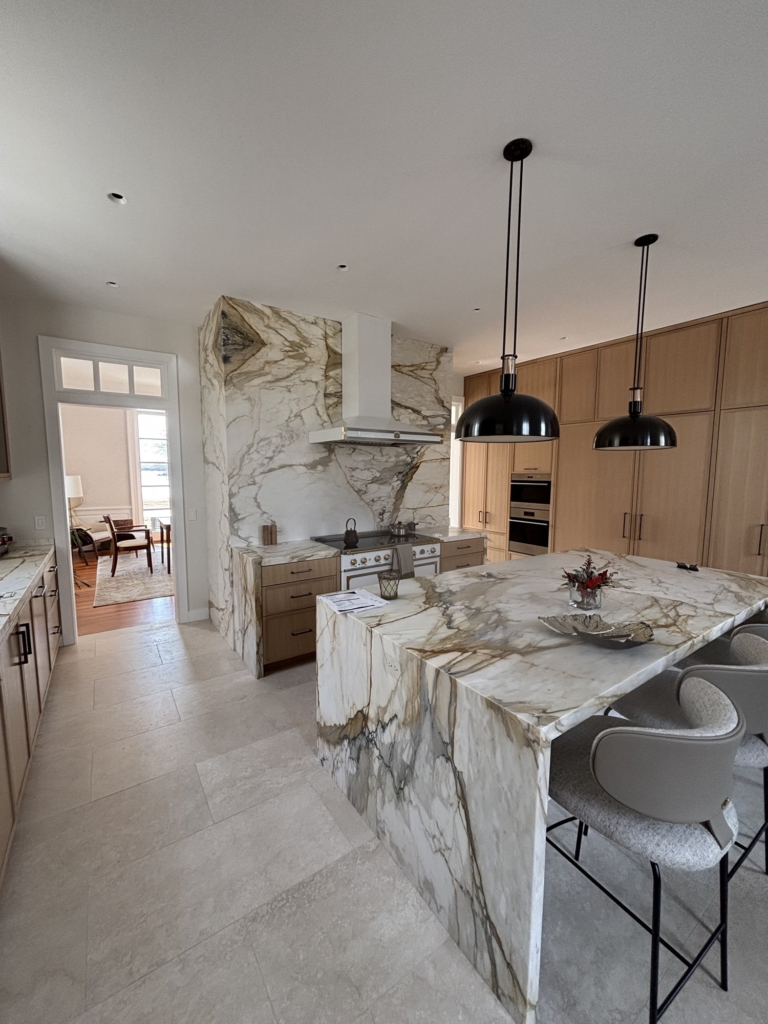 Windhill+Co-Builders-Coolidge-Point-Kitchen-Manchester-by-the-sea-MA-COVER IMAGE