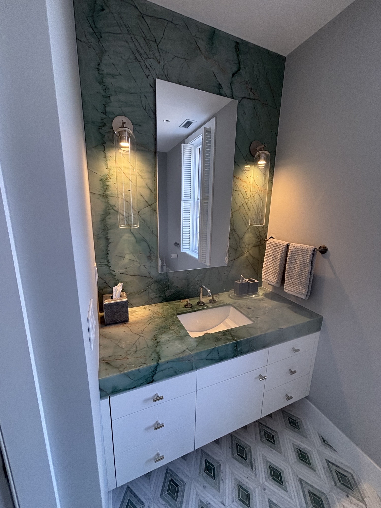 Windhill+Co-Builders-Coolidge-Point-bathroom-Manchester-by-the-Sea-MA